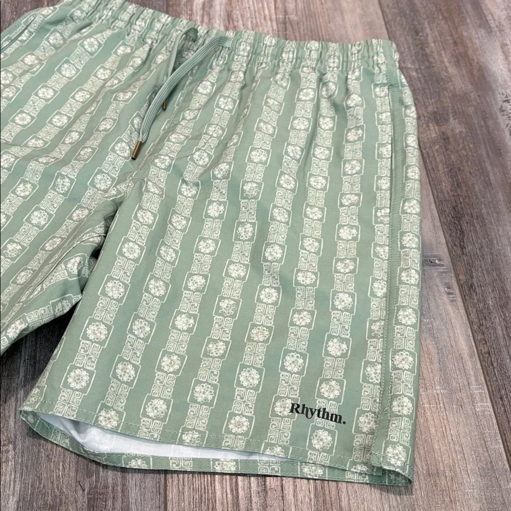 Rhythm tile stripe beach swim shorts size 30
